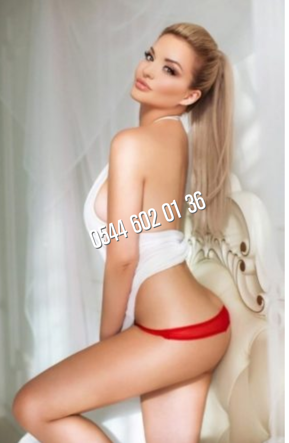 Genç sarışın escort Demet